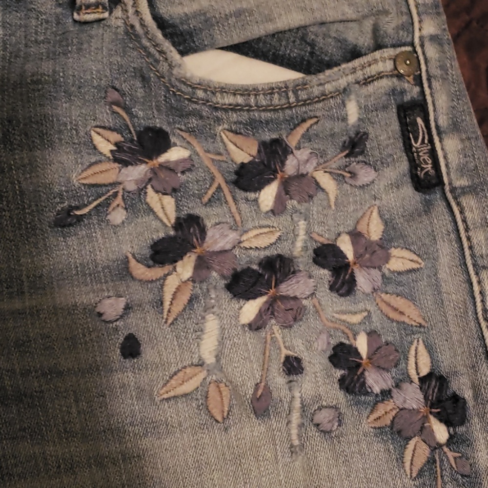 Jeans - Picture 2 of 3